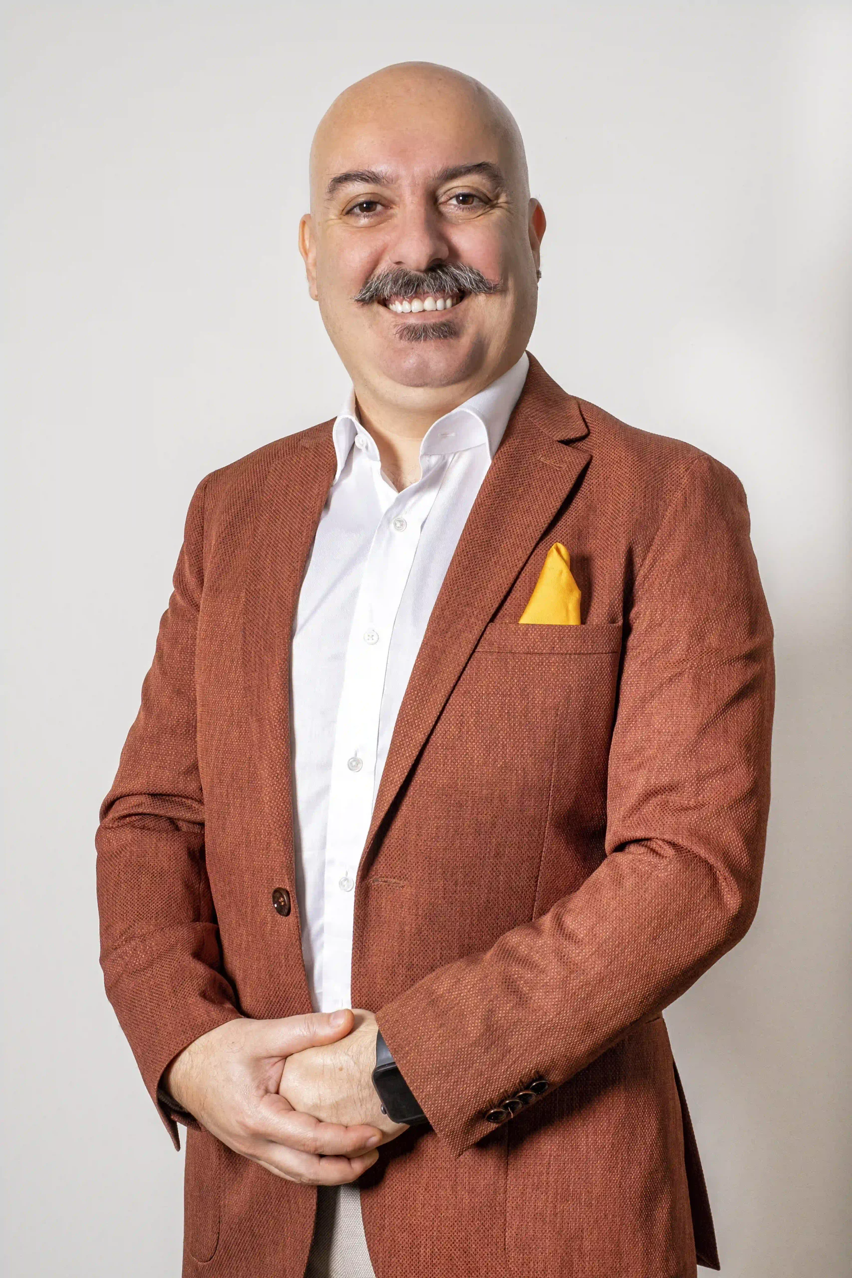 Antalya estetik cerrah Dr. Gökhan Özerdem profil resmi