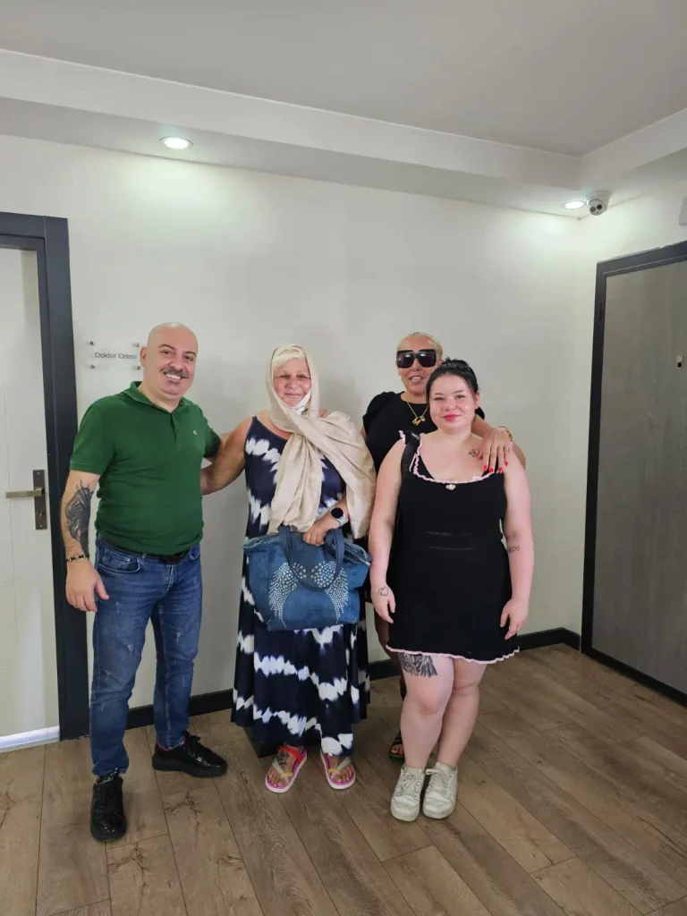 Antalya estetik cerrah Op Dr Gökhan Özerdem hastaları ile Case 6 Yüz germe